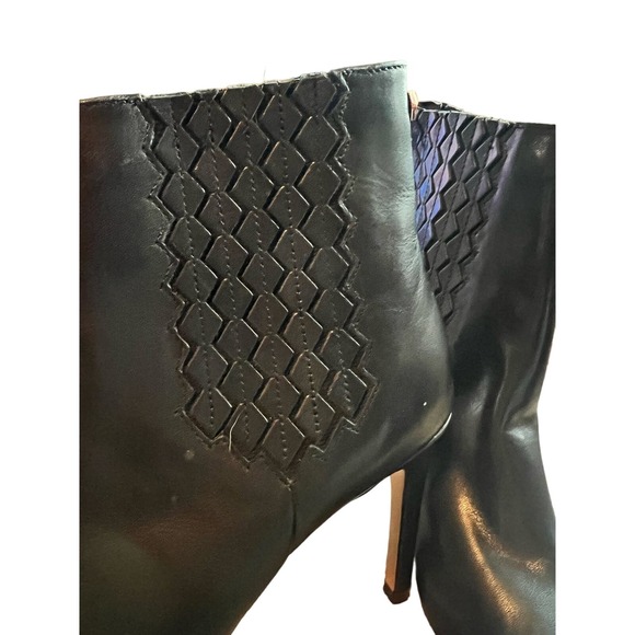 Ted Baker London Peep Toe Black Leather Heeled Booties w/ Rose Gold Bow Sz - Picture 5 of 7